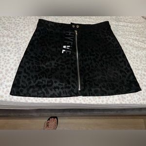 Black animal print skirt